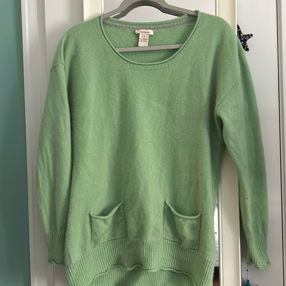 Sundance celery free soft and cozy cashmere top S
